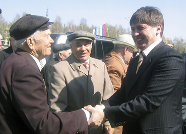 С.Ю. Черников с ветеранами