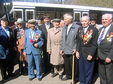 С.Ю. Черников с ветеранами